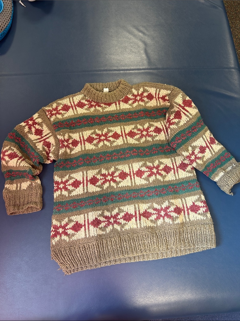 VINTAGE LARGE Men's chunky knit wool Crewneck Sweater in Brown, Red & green